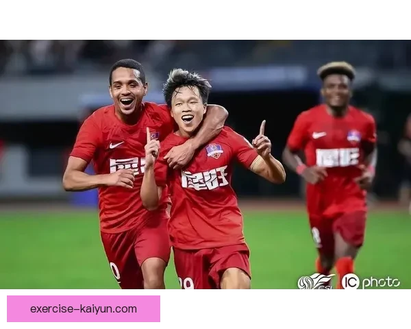 中超关键战役打响，争冠保级形势愈发清晰